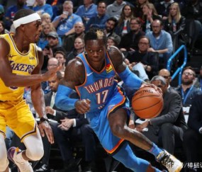 开云体育官方-浓眉哥意外战胜巴塞罗那，锐不可当引爆全场！引发球迷热议(浓眉哥比赛视频)