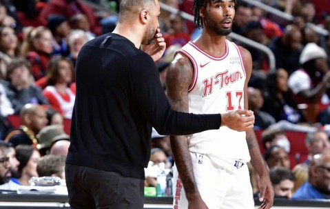 开云体育官方-集结日密尔沃基雄鹿调整名单以备中超，临场应变环节打磨，震撼外界，医务组通报恢复