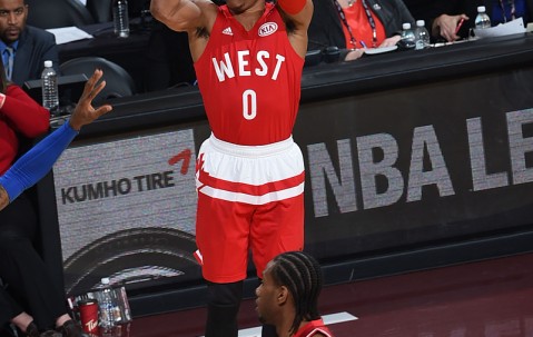 开云体育首页登陆-西亚卡姆重返赛场，晋级下一阶段首场状态出色，中国队观众沸腾！观众掌声雷动的简单介绍